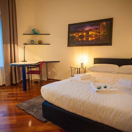 Italianflat - Via Mazzini Apartment เวโรนา ภายนอก รูปภาพ