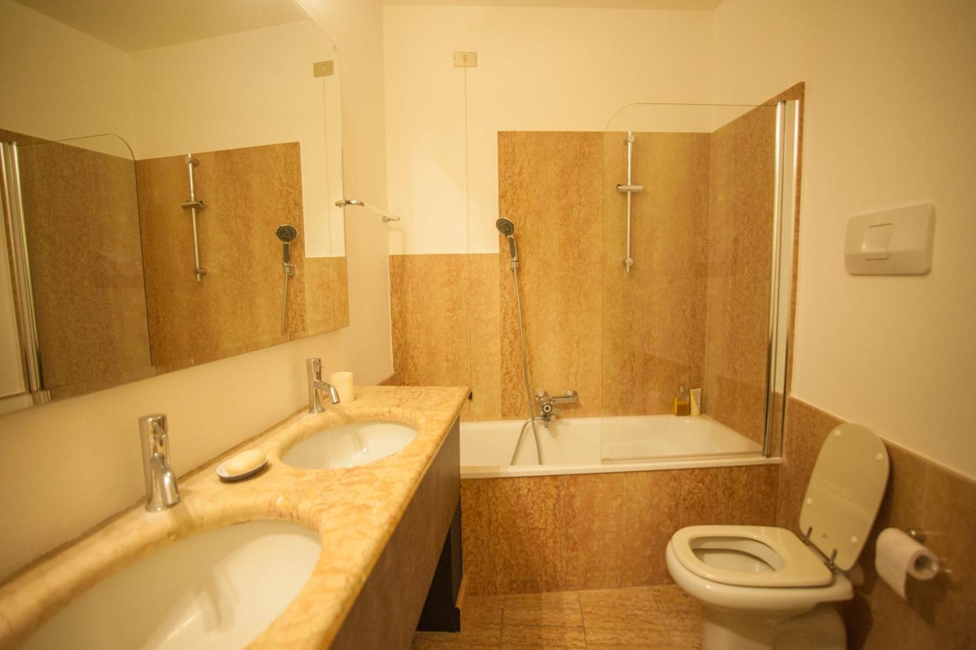 Italianflat - Via Mazzini Apartment เวโรนา ภายนอก รูปภาพ