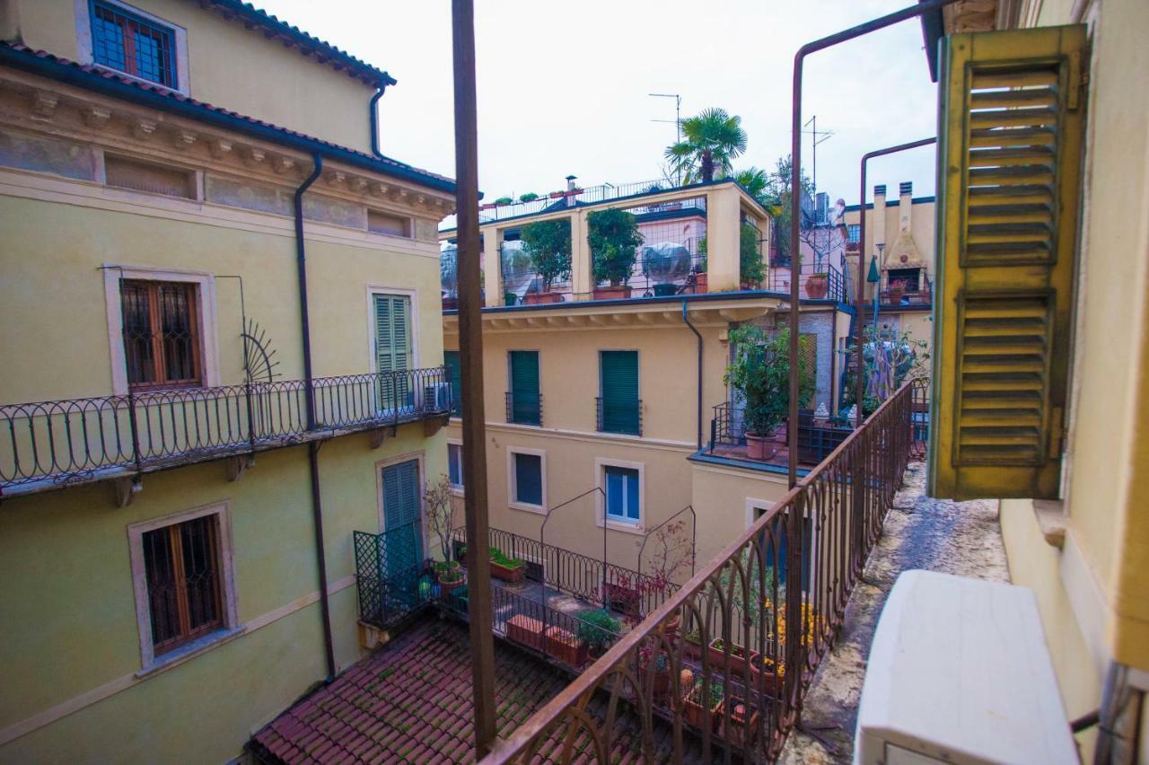 Italianflat - Via Mazzini Apartment เวโรนา ภายนอก รูปภาพ